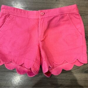 Lilly Pulitzer Buttercup shorts
Pink
Size 0